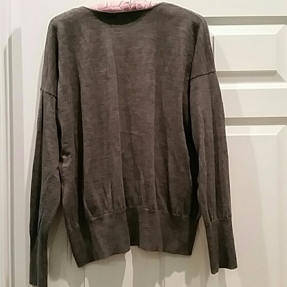 BANANA REPUBLIC WOOL GREY FAUX WRAP SWEATER - Picture 3 of 3